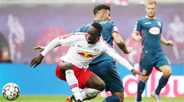  汉诺威96主场意外落败，连续不胜陷入保级泥潭